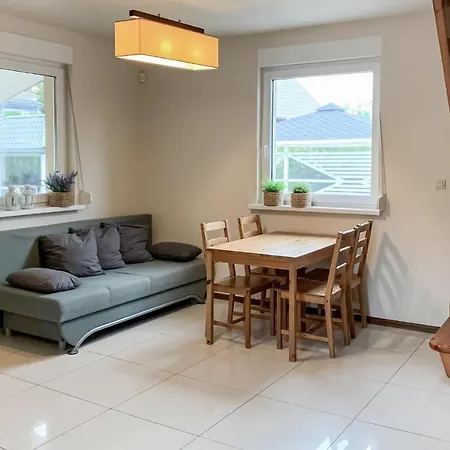 Holiday home Cozy In With Ethernet Internet